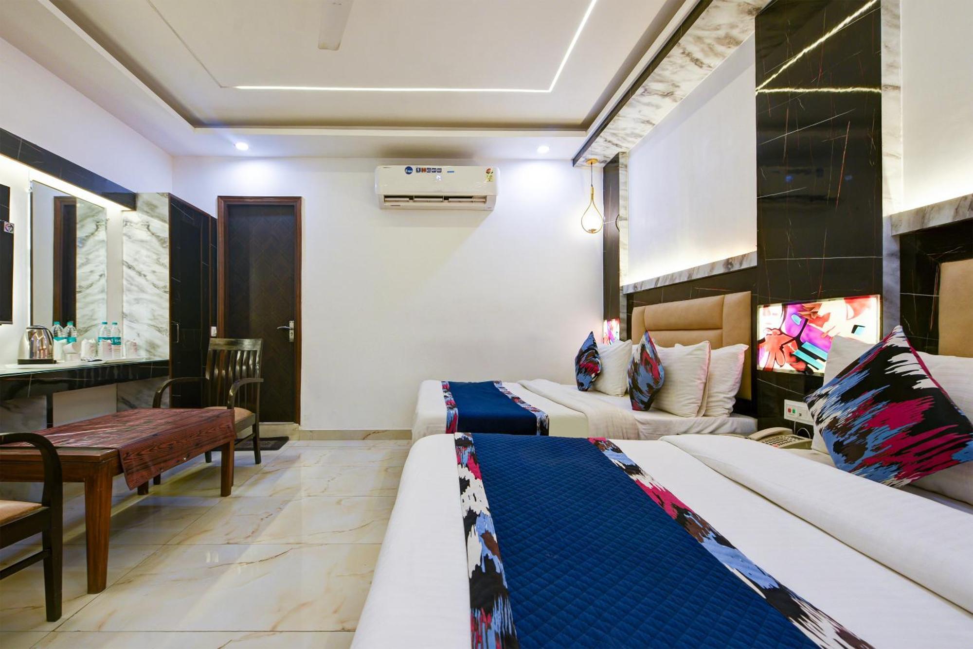 Hotel Shri Vinayak In City Centre At New Delhi Railway Station-By Rcg Hotels מראה חיצוני תמונה