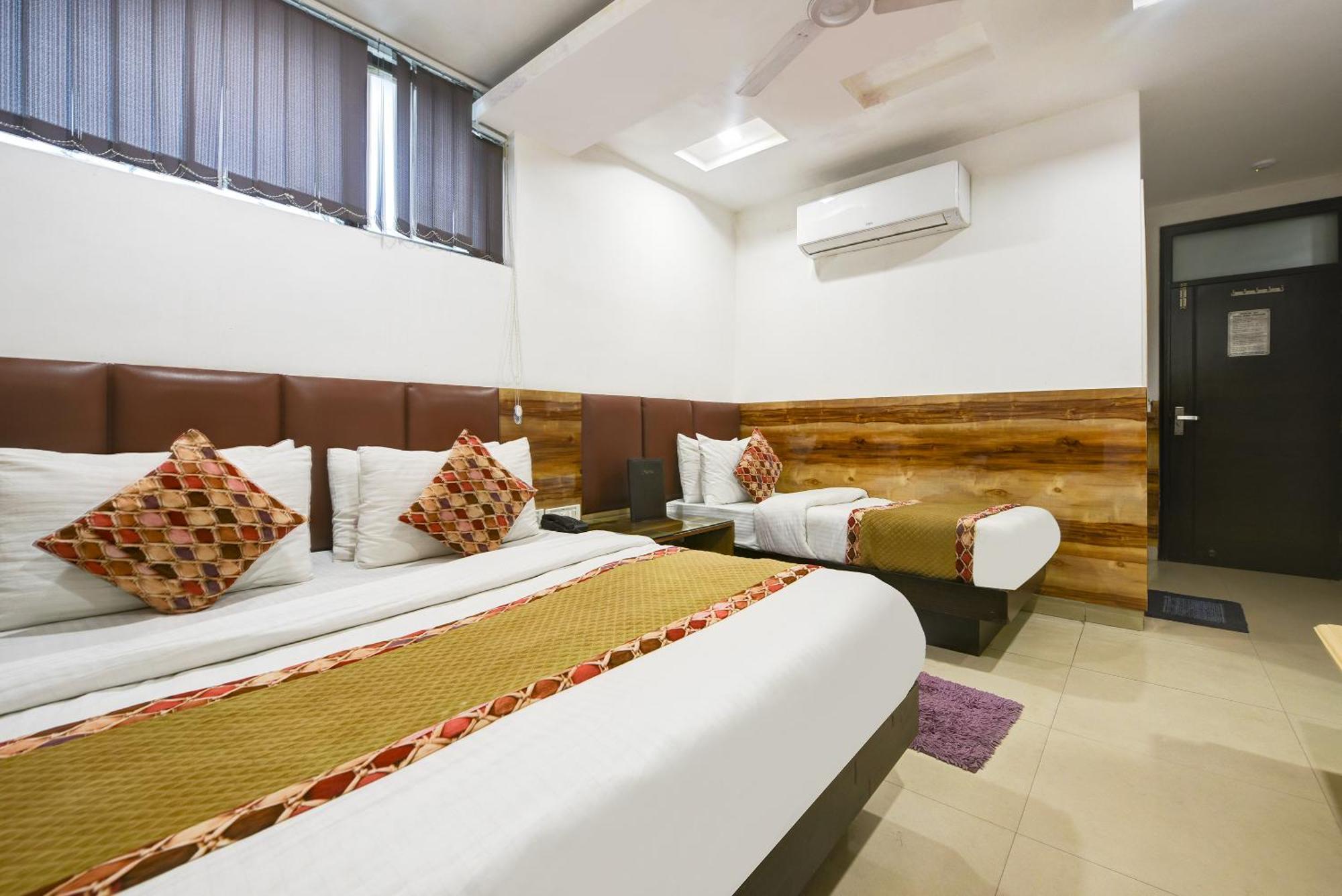 Hotel Shri Vinayak In City Centre At New Delhi Railway Station-By Rcg Hotels מראה חיצוני תמונה
