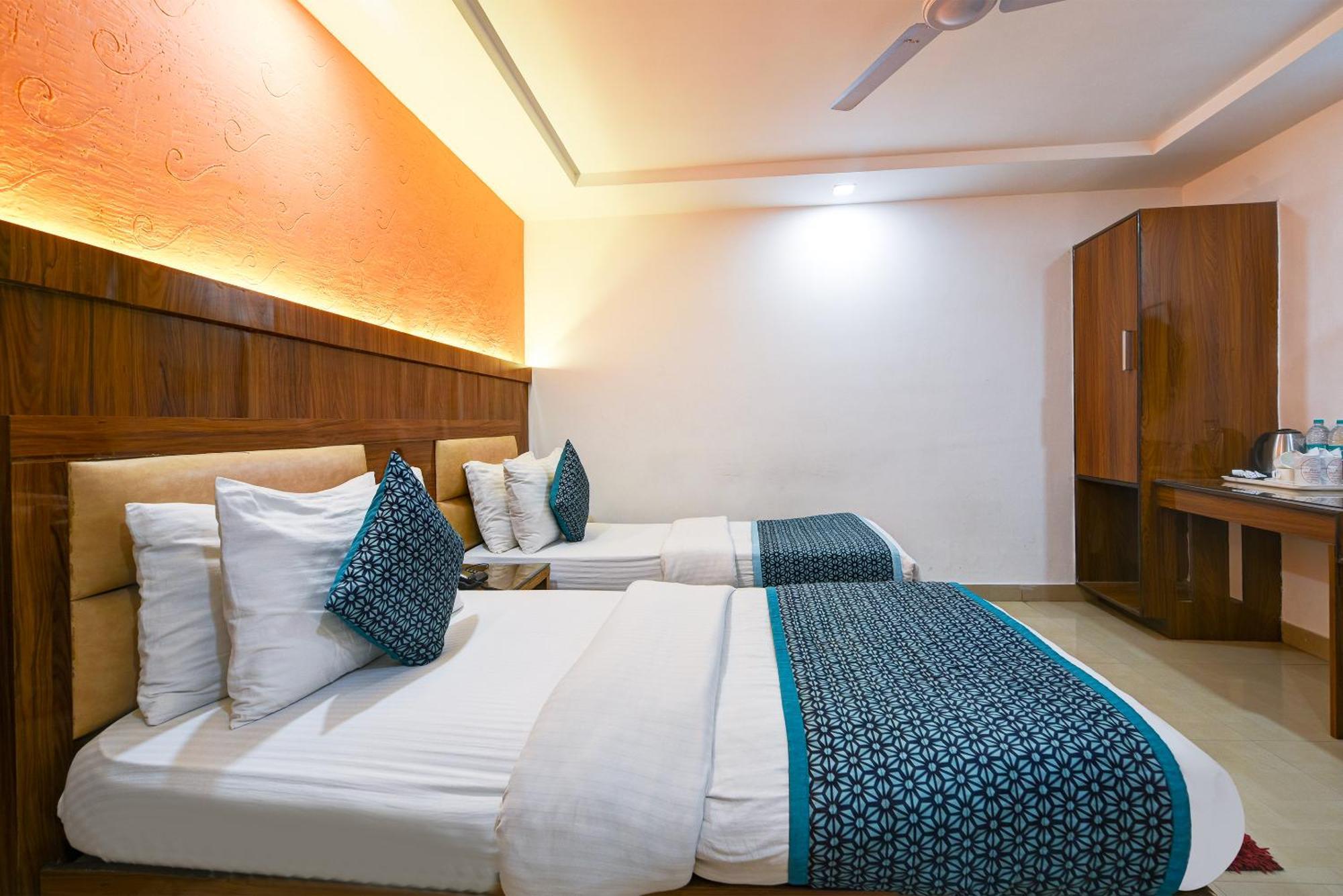 Hotel Shri Vinayak In City Centre At New Delhi Railway Station-By Rcg Hotels מראה חיצוני תמונה