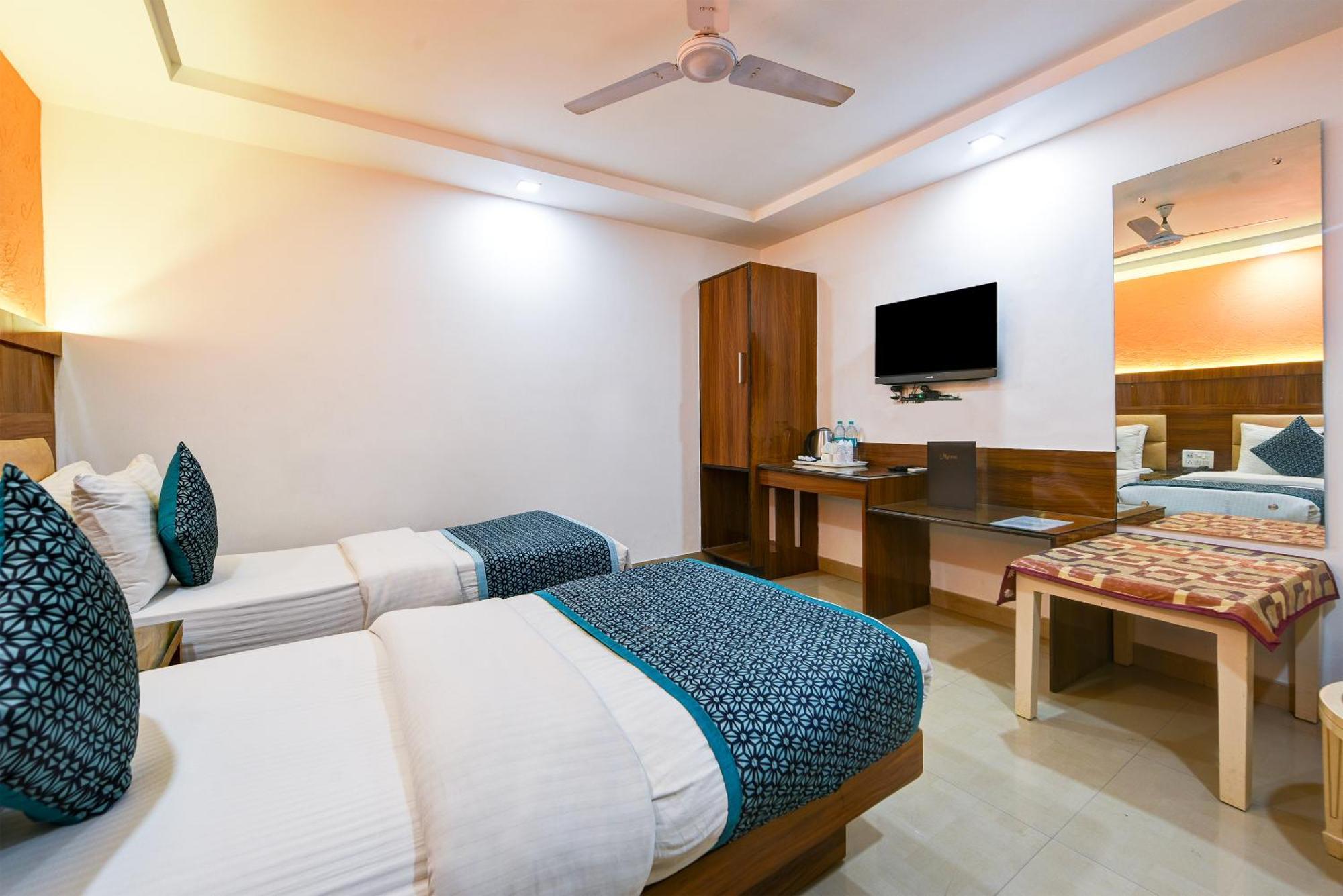 Hotel Shri Vinayak In City Centre At New Delhi Railway Station-By Rcg Hotels מראה חיצוני תמונה