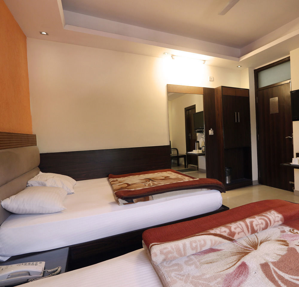 Hotel Shri Vinayak In City Centre At New Delhi Railway Station-By Rcg Hotels מראה חיצוני תמונה