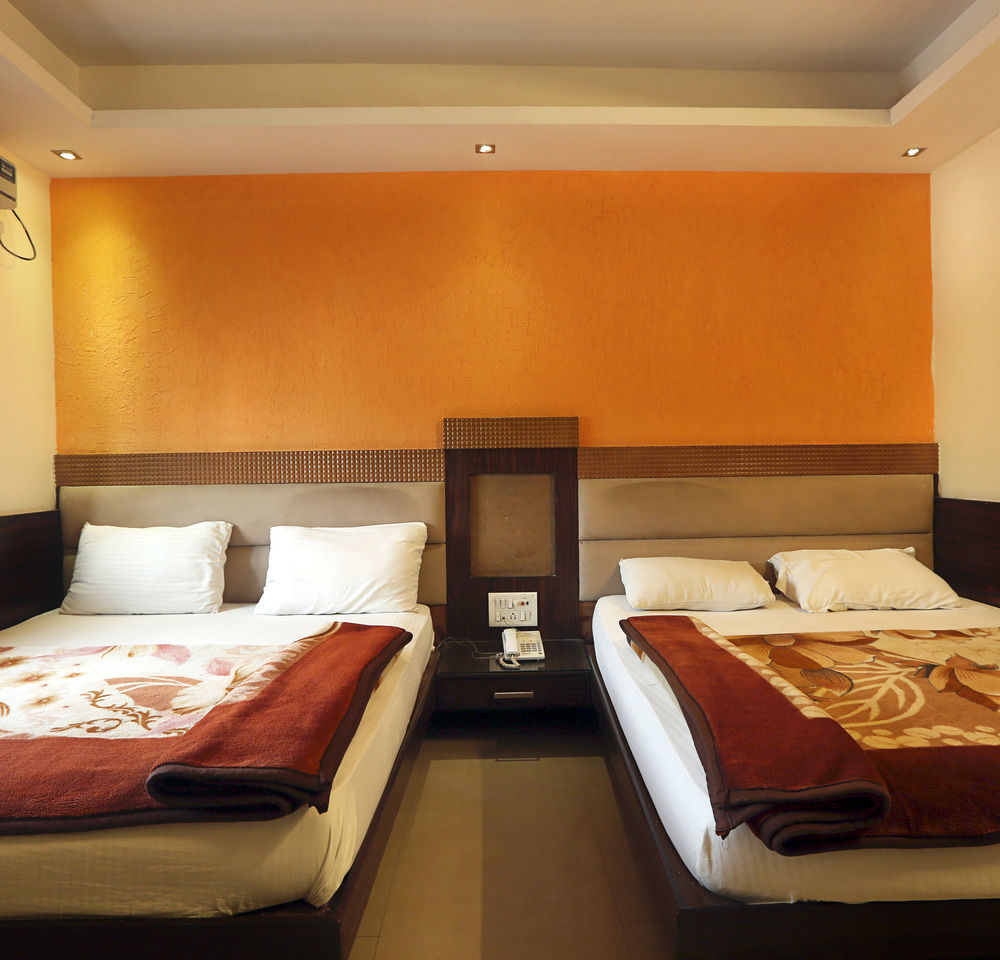 Hotel Shri Vinayak In City Centre At New Delhi Railway Station-By Rcg Hotels מראה חיצוני תמונה
